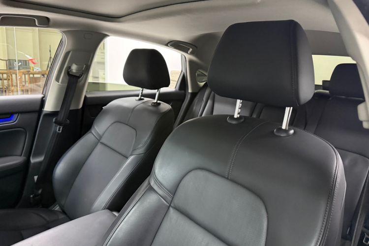 Used Honda Integra 2023 HATCHBACK 240TURBO CVT Phantom Night Luxury Edition Interior 8