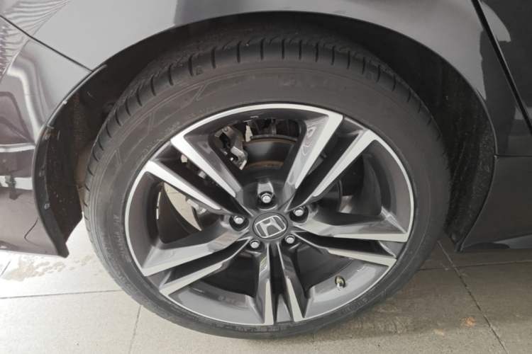 Used Honda Integra 2023 2.0L eHEV Sharp – Premium Edition Right Rear Wheel Hub