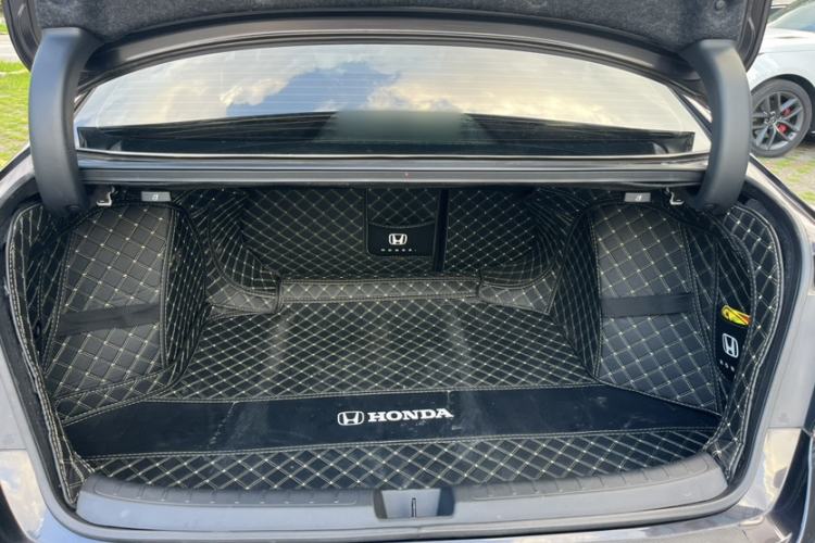 Used Honda Integra 2023 240TURBO CVT Luxury Edition Trunk