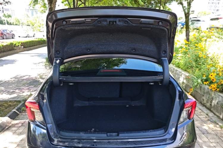 Used Honda Integra 2023 240TURBO CVT Luxury Edition Trunk