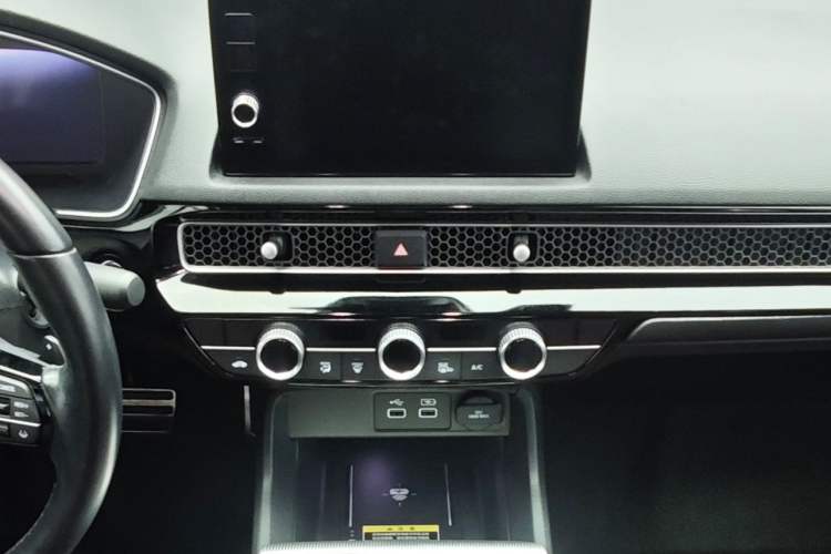 Used Honda Integra 2023 2.0L eHEV Sharp – Premium Edition Audio And AC Panel