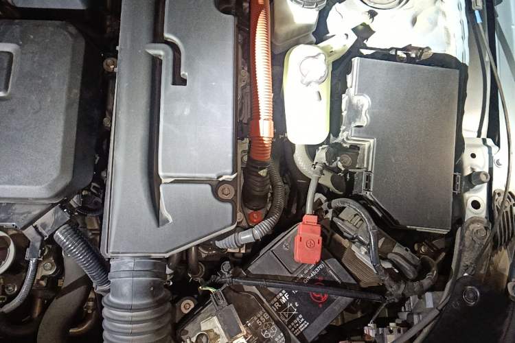 Used Honda Integra 2023 2.0L eHEV Sharp – Premium Edition Engine Bay Left