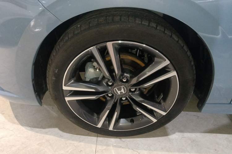 Used Honda Integra 2023 2.0L eHEV Sharp – Premium Edition Left Front Wheel Hub