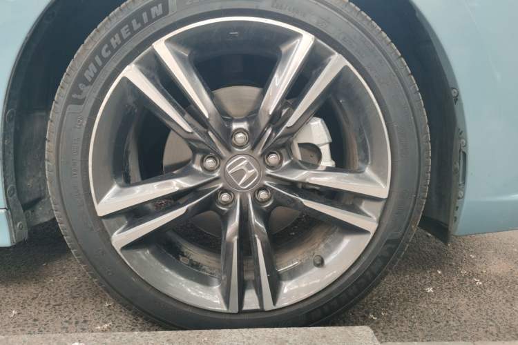 Used Honda Integra 2023 2.0L eHEV Sharp – Premium Edition Right Front Wheel Hub