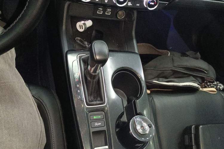 Used Honda Integra 2023 240TURBO CVT Luxury Edition Gear Lever