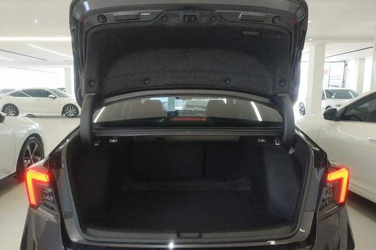 Used Honda Integra 2023 240TURBO CVT Smart Enjoyment Version Trunk