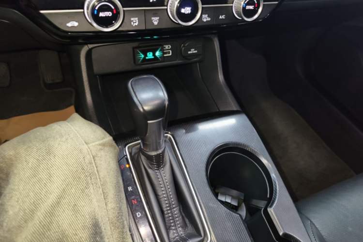 Used Honda Integra 2023 240TURBO CVT Smart Enjoyment Version Gear Lever