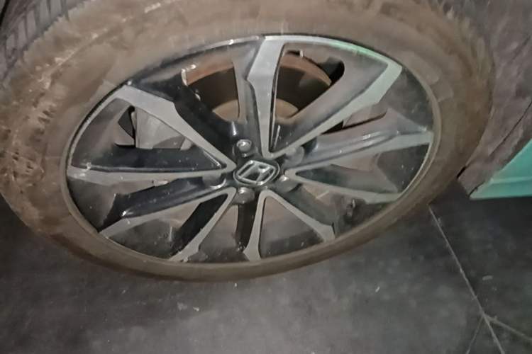 Used Honda Integra 2023 240TURBO CVT Phantom Night · Tech Edition Left Front Wheel Hub