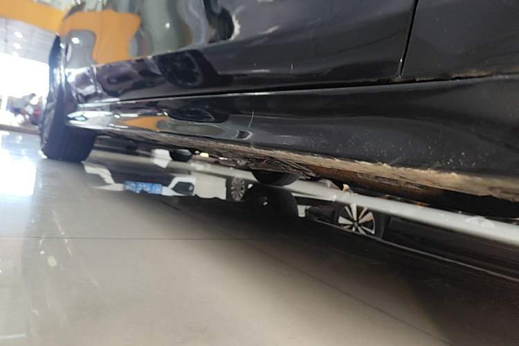 Used Honda Integra 2023 240TURBO CVT Luxury Edition Right Side Sill