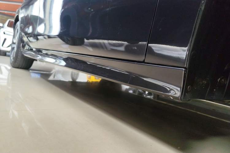 Used Honda Integra 2023 240TURBO CVT Tech Edition Right Side Sill