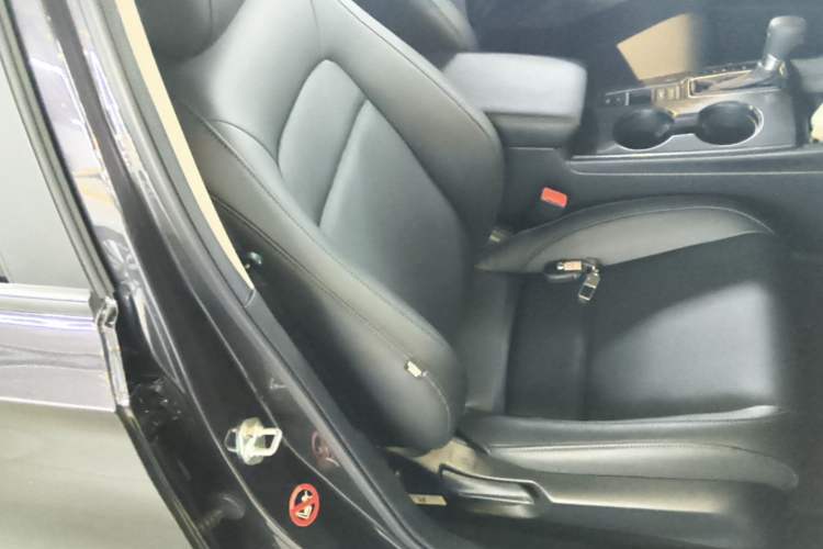 Used Honda Integra 2023 240TURBO CVT Leading Edition Right Front Seat