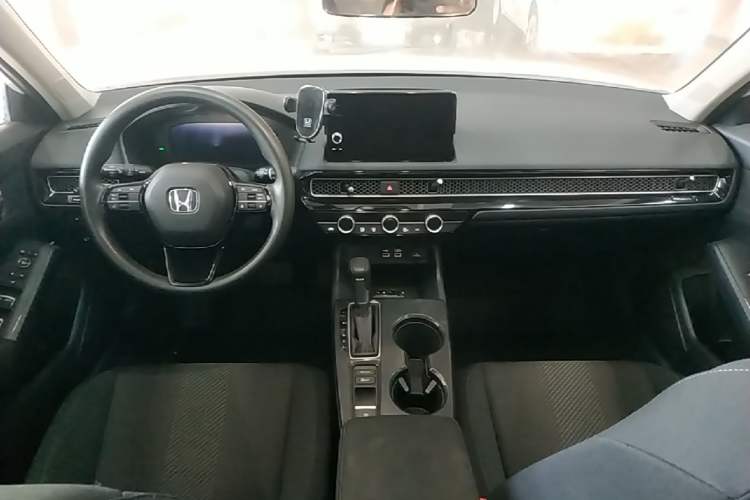 Used Honda Integra 2023 240TURBO CVT Tech Edition Center Console