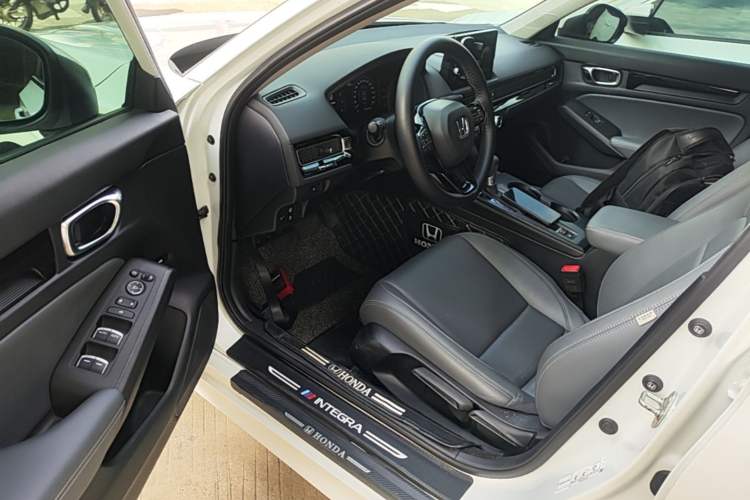 Used Honda Integra 2023 240TURBO CVT Leading Edition Driver Seat