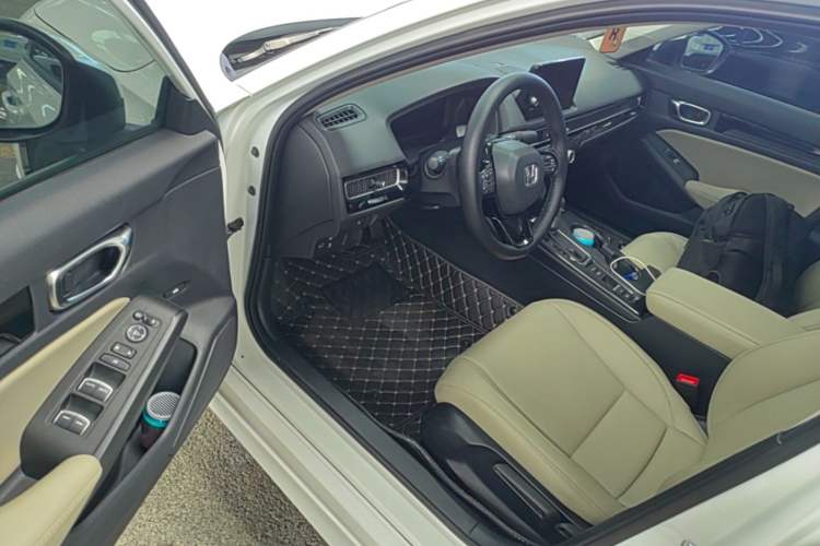 Used Honda Integra 2023 240TURBO CVT Tech Edition Driver Seat