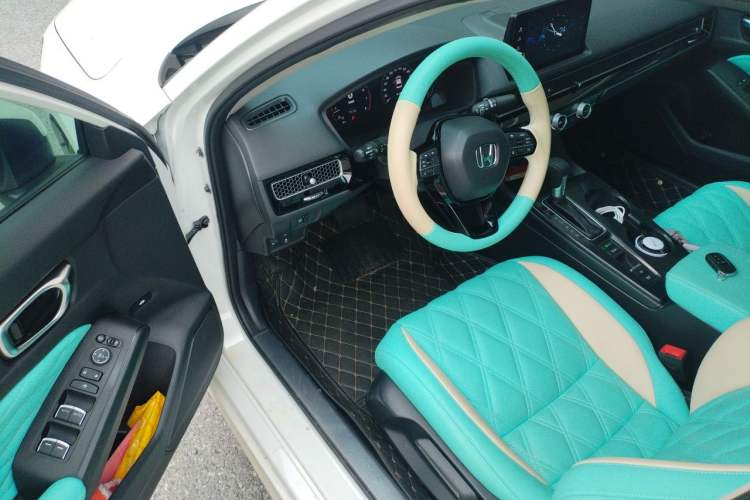 Used Honda Integra 2023 240TURBO CVT Tech Edition Driver Seat