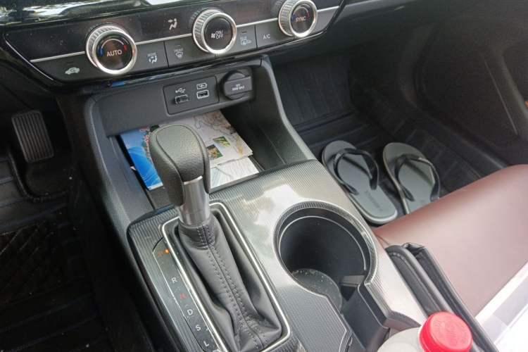 Used Honda Integra 2023 240TURBO CVT Tech Edition Gear Lever