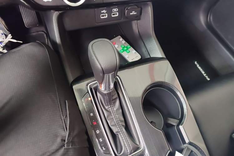 Used Honda Integra 2023 240TURBO CVT Tech Edition Gear Lever