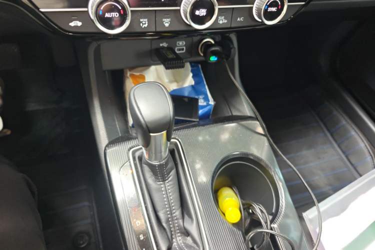 Used Honda Integra 2023 240TURBO CVT Luxury Edition Gear Lever