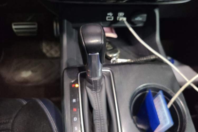 Used Honda Integra 2023 240TURBO CVT Phantom Night · Tech Edition Gear Lever