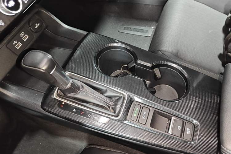 Used Honda Integra 2023 240TURBO CVT Luxury Edition Gear Lever