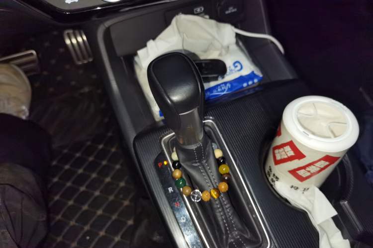 Used Honda Integra 2023 240TURBO CVT Phantom Night · Tech Edition Gear Lever