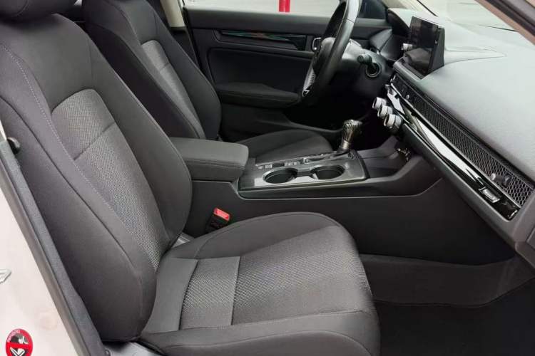 Used Honda Integra 2023 240TURBO CVT Tech Edition Interior 4