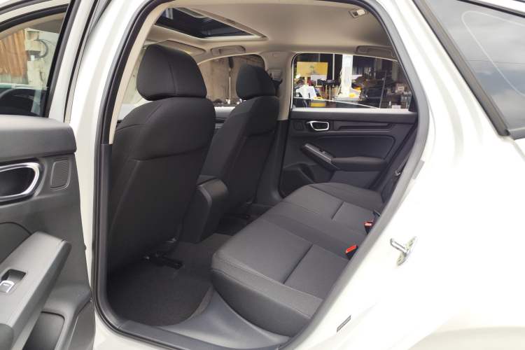 Used Honda Integra 2023 240TURBO Manual Exclusive Edition Interior 5
