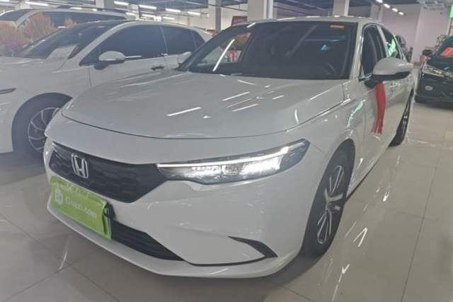 Ojetý Honda Integra 2023 240TURBO CVT Tech Edition
