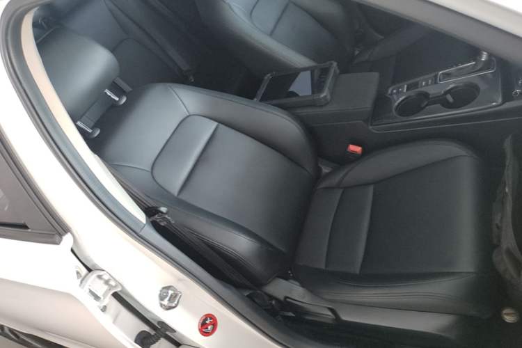 Used Honda Integra 2023 240TURBO CVT Tech Edition Right Front Seat