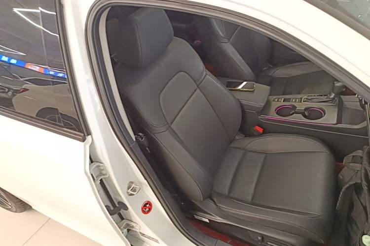 Used Honda Integra 2023 HATCHBACK 240TURBO CVT Phantom Night Luxury Edition Right Front Seat