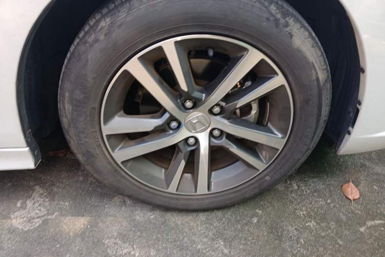 Used Honda Integra 2023 240TURBO CVT Tech Edition Right Front Wheel Hub