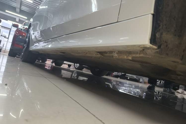 Used Honda Integra 2023 240TURBO CVT Smart Enjoyment Version Right Side Sill