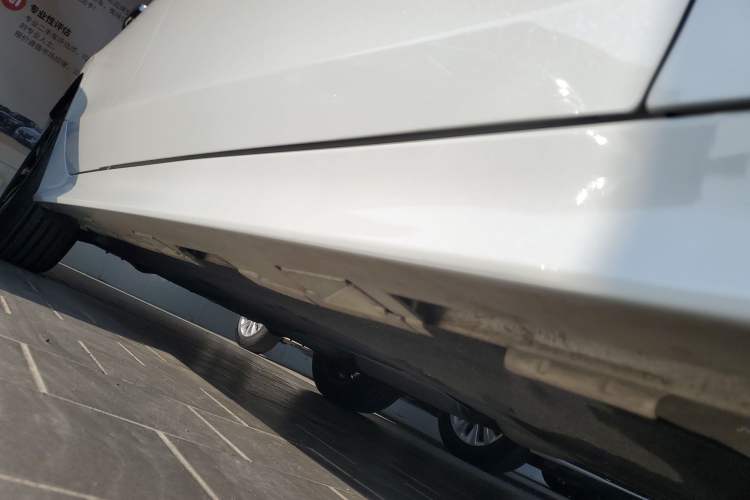 Used Honda Integra 2023 240TURBO CVT Phantom Night · Tech Edition Right Side Sill