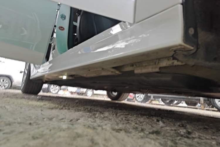 Used Honda Integra 2023 240TURBO CVT Tech Edition Right Side Sill