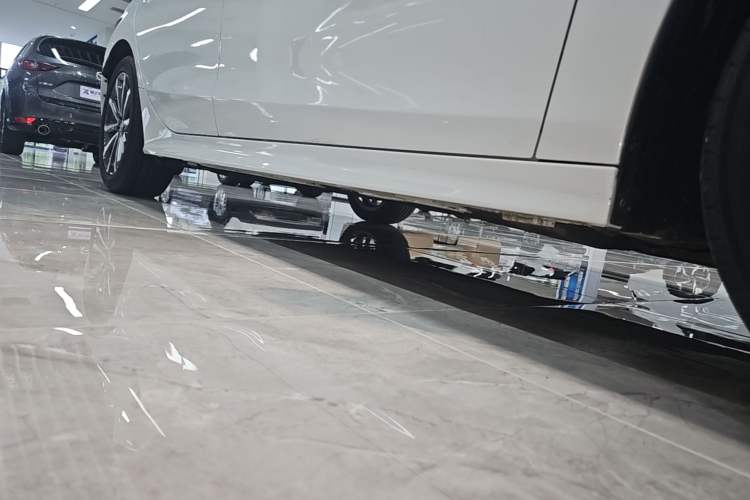 Used Honda Integra 2023 240TURBO CVT Smart Enjoyment Version Right Side Sill