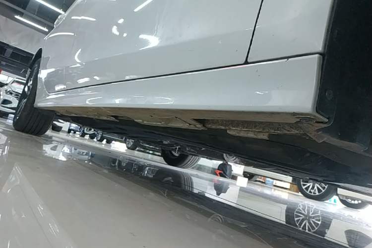 Used Honda Integra 2023 240TURBO CVT Tech Edition Right Side Sill