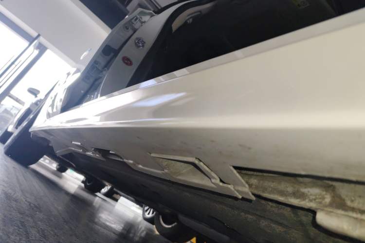 Used Honda Integra 2023 240TURBO CVT Tech Edition Right Side Sill