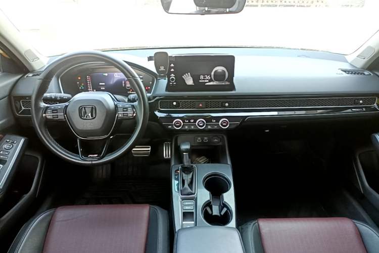 Used Honda Integra 2023 HATCHBACK 240TURBO CVT Phantom Night Deluxe Edition Center Console