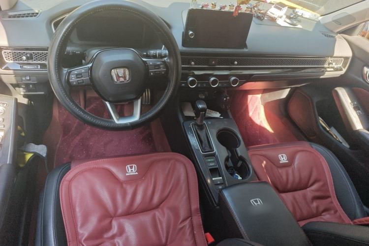Used Honda Integra 2023 HATCHBACK 240TURBO CVT Phantom Night Deluxe Edition Center Console
