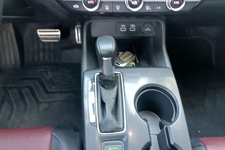 Used Honda Integra 2023 HATCHBACK 240TURBO CVT Phantom Night Deluxe Edition Gear Lever