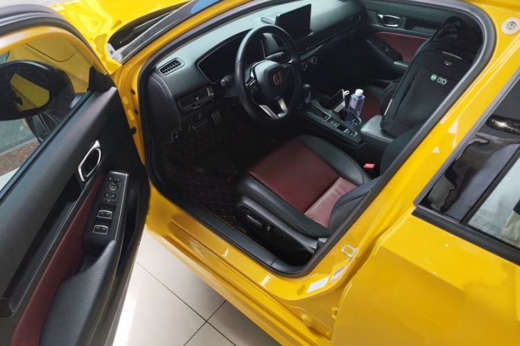 Used Honda Integra 2023 HATCHBACK 240TURBO CVT Phantom Night Deluxe Edition Interior 4