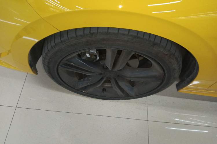 Used Honda Integra 2023 HATCHBACK 240TURBO CVT Phantom Night Deluxe Edition Left Front Wheel Hub