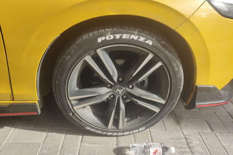 Used Honda Integra 2023 HATCHBACK 240TURBO CVT Phantom Night Deluxe Edition Right Front Wheel Hub