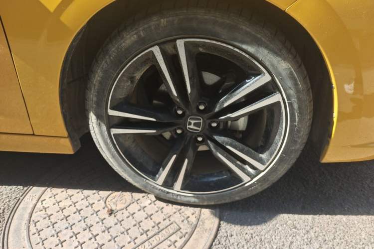 Used Honda Integra 2023 HATCHBACK 240TURBO CVT Phantom Night Deluxe Edition Right Front Wheel Hub