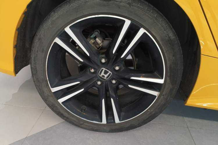 Used Honda Integra 2023 HATCHBACK 240TURBO CVT Phantom Night Luxury Edition Right Rear Wheel Hub