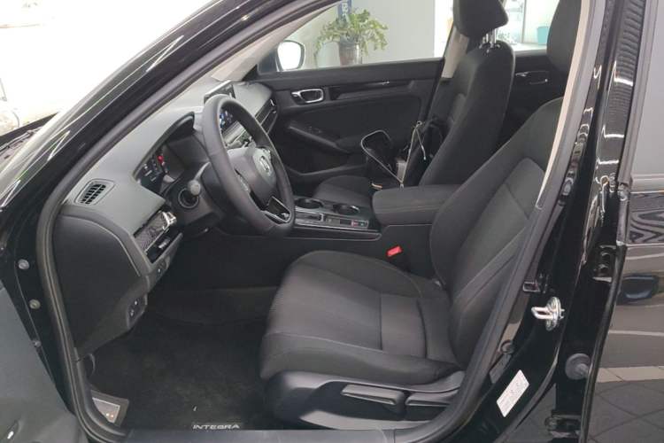 Used Honda Integra 2025 240TURBO CVT Tech Edition Left Front Seat