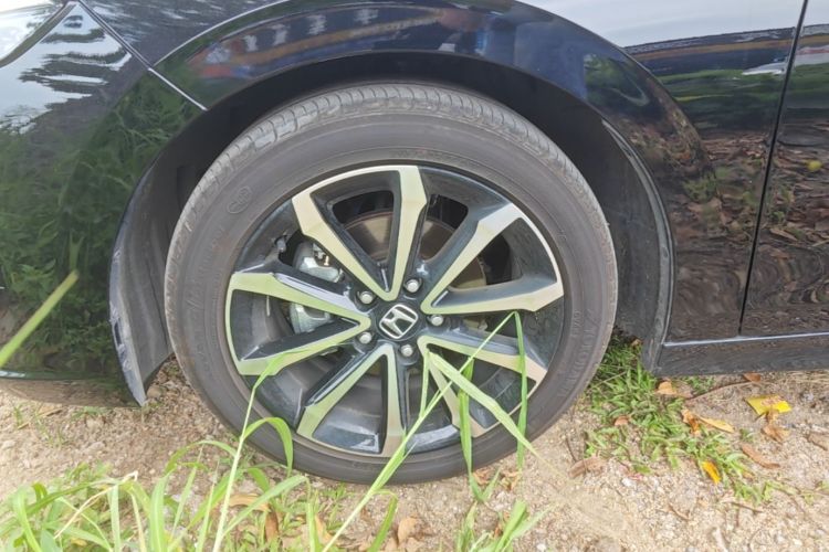 Used Honda Integra 2025 240TURBO CVT Tech Edition Left Front Wheel Hub