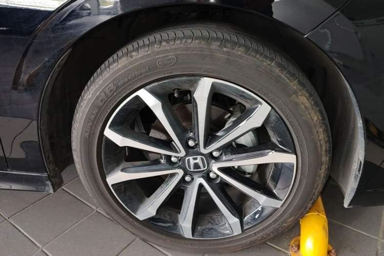 Used Honda Integra 2025 240TURBO CVT Tech Edition Right Front Wheel Hub