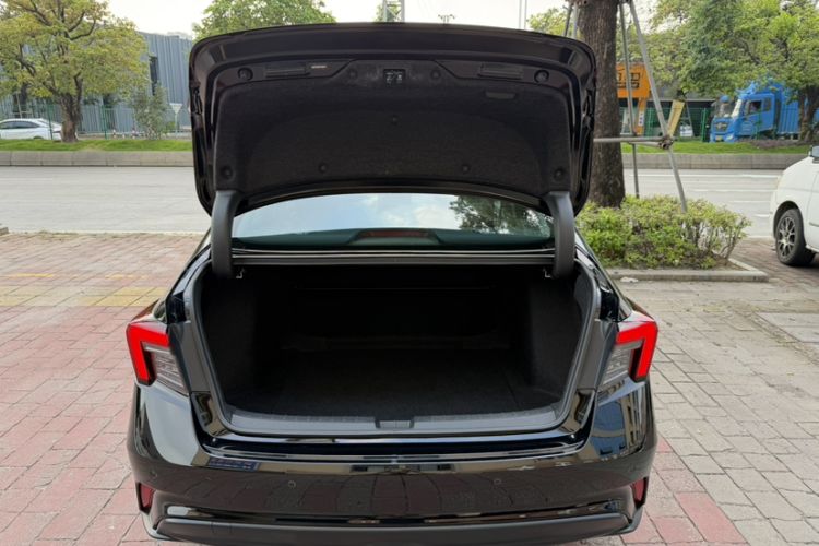 Used Honda Integra 2025 240TURBO CVT Tech Edition Trunk