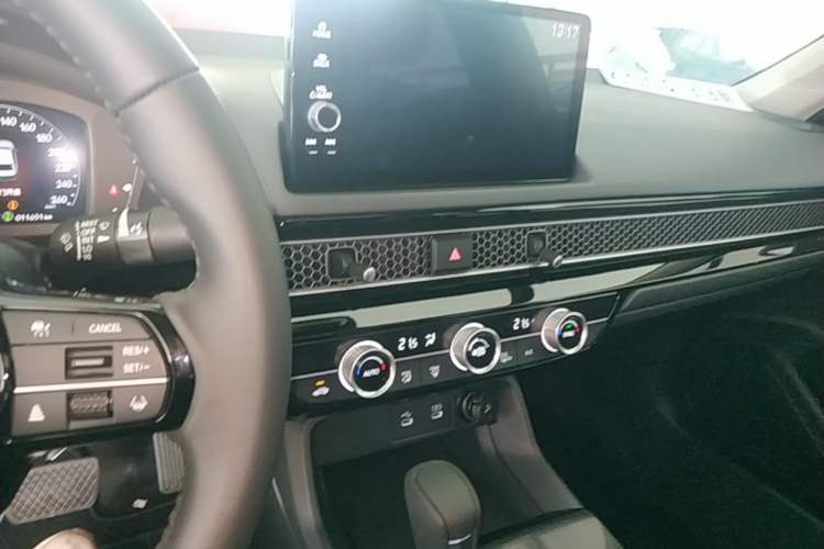 Used Honda Integra 2025 240TURBO CVT Tech Edition Audio And AC Panel
